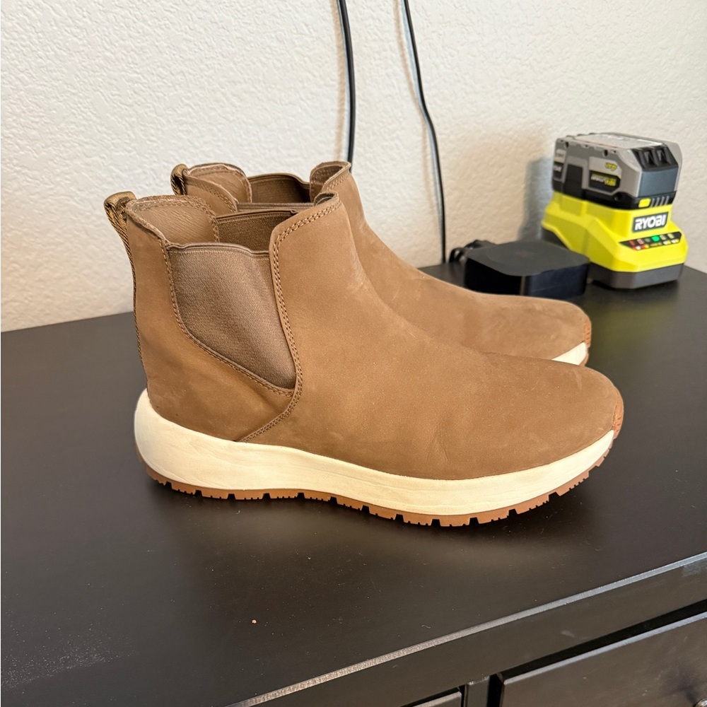 Women’s Brown Chelsea Boots